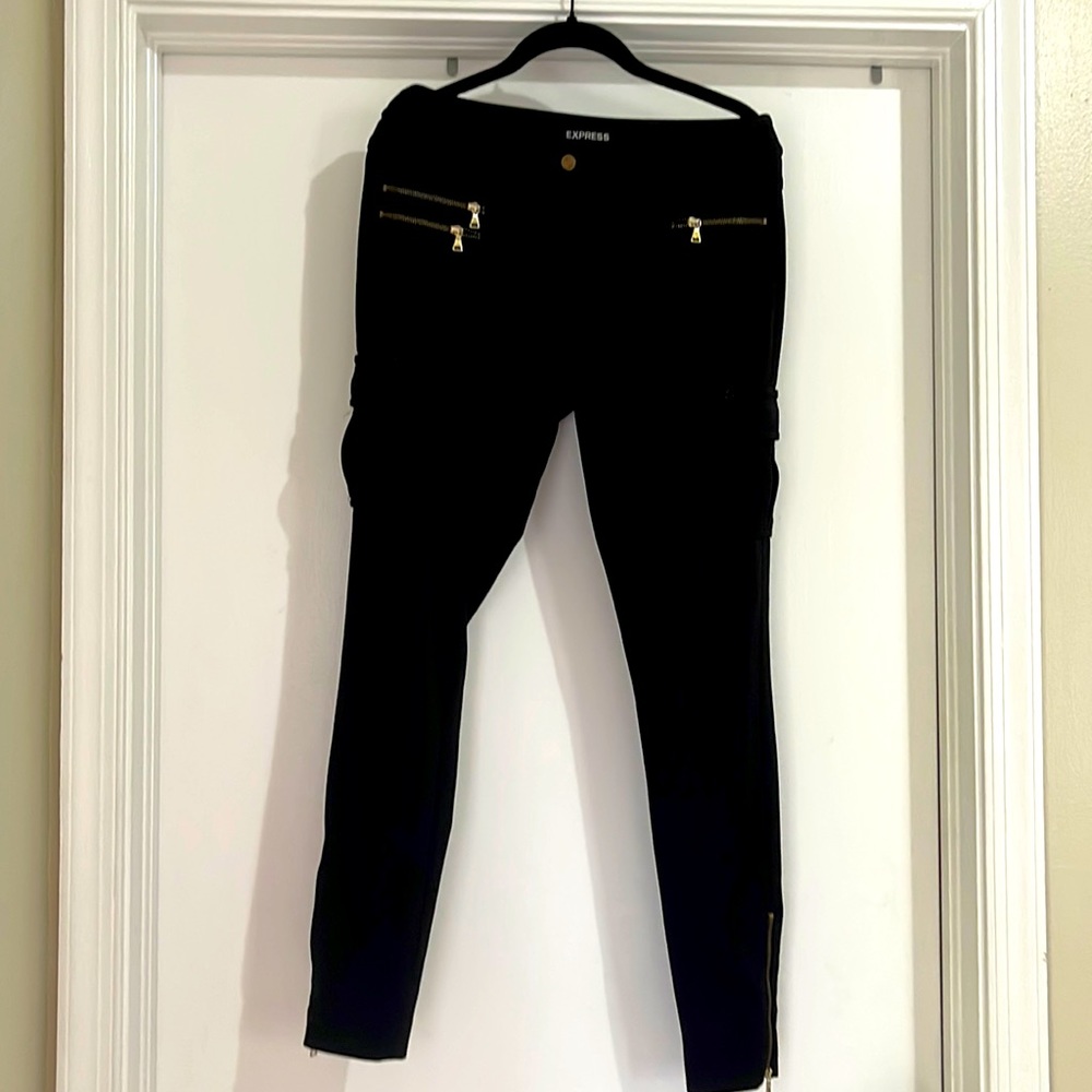Express Black Cargo leggings with pockets